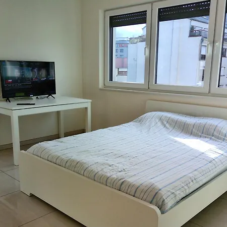 Bed and breakfast Elegant Living Room At Luxembourg Gare *