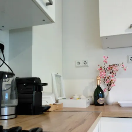 Elegant Living Room At Luxembourg Gare *