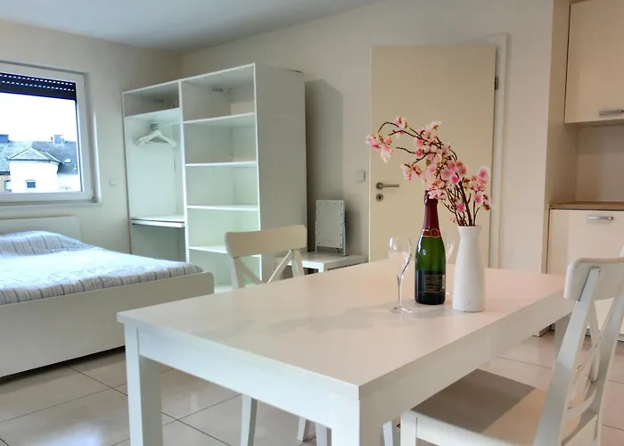 Elegant Living Room At Luxembourg Gare *