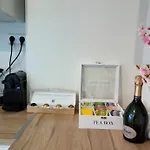 Elegant Living At Gare * Luxembourg By